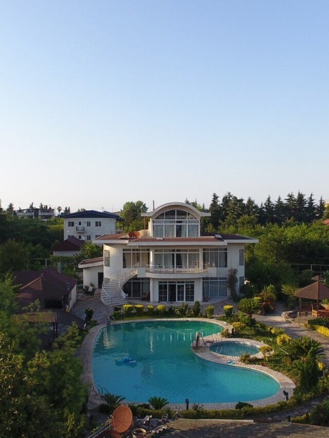 ویلاهای استخردار