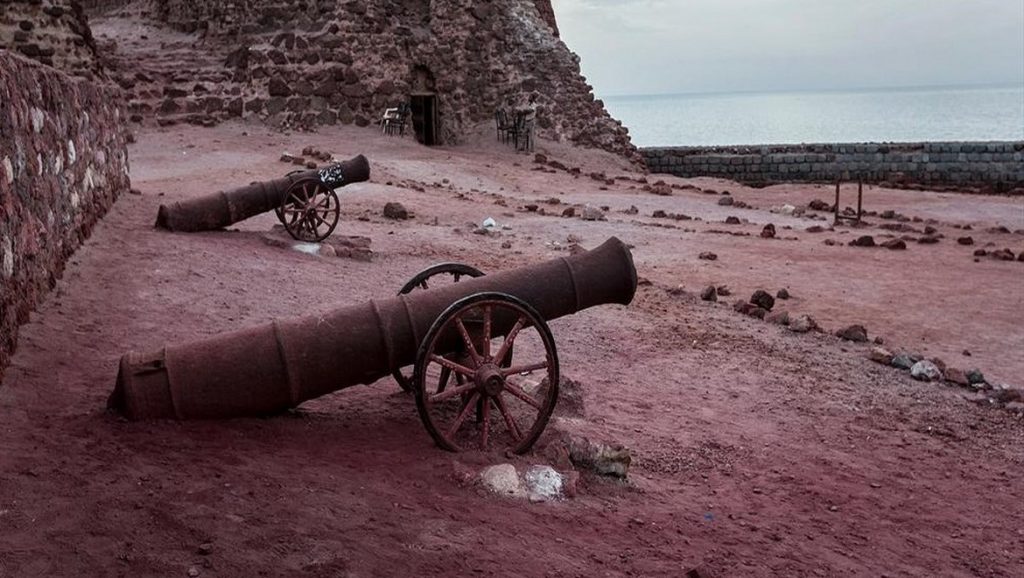 قلعه پرتغالی های قشم- قلعه پرتغالی ها قشم- قلعه پرتغالی ها در قشم- قلعه پرتغالی ها کجاست- قلعه تاریخی پرتغالی ها قشم- قلعه پرتغالی ها در جزیره قشم