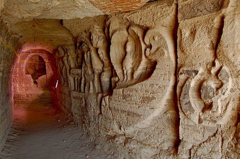 غار خربس قشم-غار خربس کجاست-فاصله غار خربس تا قشم-غار خربس جزیره قشم-غار خربس در قشم-غارهای خربس قشم۱