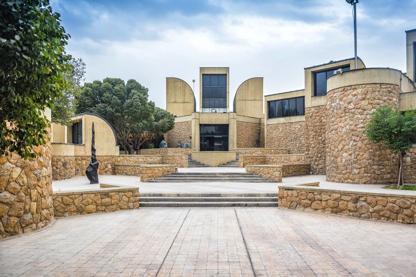 موزه هنرهای معاصر تهران-موزه هنرهای معاصر تهران کجاست-ساعت بازدید موزه هنرهای معاصر تهران-قیمت بلیط موزه هنرهای معاصر تهران-