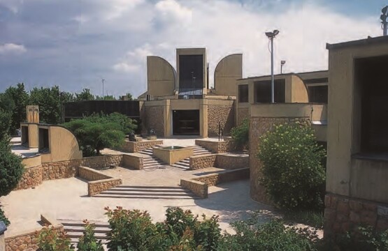 موزه هنرهای معاصر تهران-موزه هنرهای معاصر تهران کجاست-ساعت بازدید موزه هنرهای معاصر تهران-قیمت بلیط موزه هنرهای معاصر تهران-