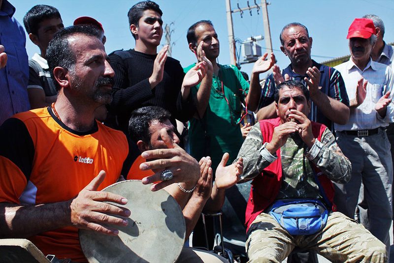 تمپک زدن مردان در رامسر