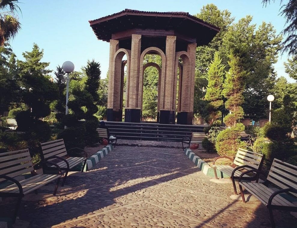 اجاره ویلا-سایت ویلا رابط آرامگاه دکتر معین قبر دکتر معین مقبره دکتر معین۱ (۱)