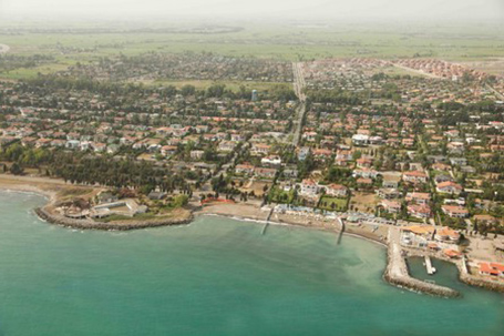 سی ساید خزرشهر عکس هوایی از سمت دریا به خزرشهر