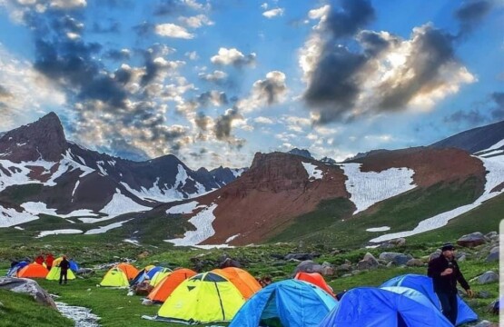 علم کوه صعود به علم کوه کلاردشت تور علم کوه بلندترین قله مازندران (۲)