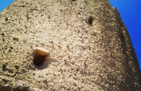 قلعه گرماور دیلمان-عکس قلعه گرماور-قلعه و برج گرماور- روستای گرماور دیلمان-قلعه گرماور کجاست- (۱)