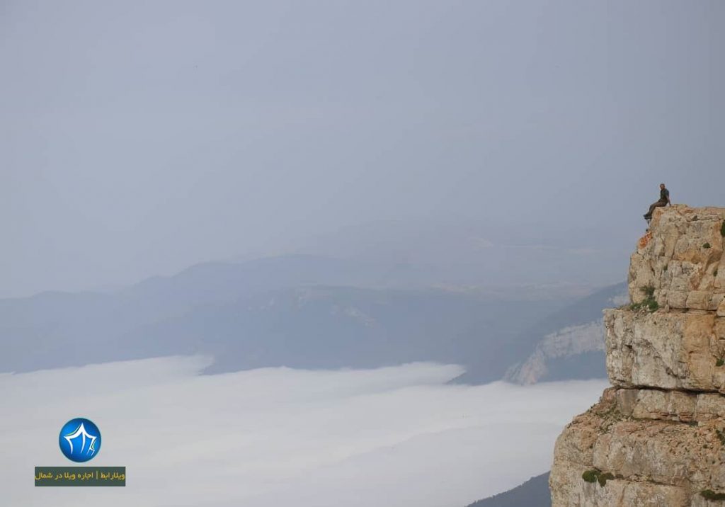 قله درفک رودبار یکی از قله های رشته کوه های البرز است (۱)