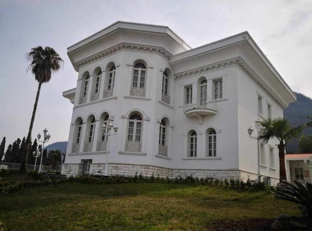 موزه تخصصی عاج ایران موزه عاج رامسر موزه تخصصی عاج موزه عاج کجاست جاذبه گردشگری رامسر موزه عاج (۸)